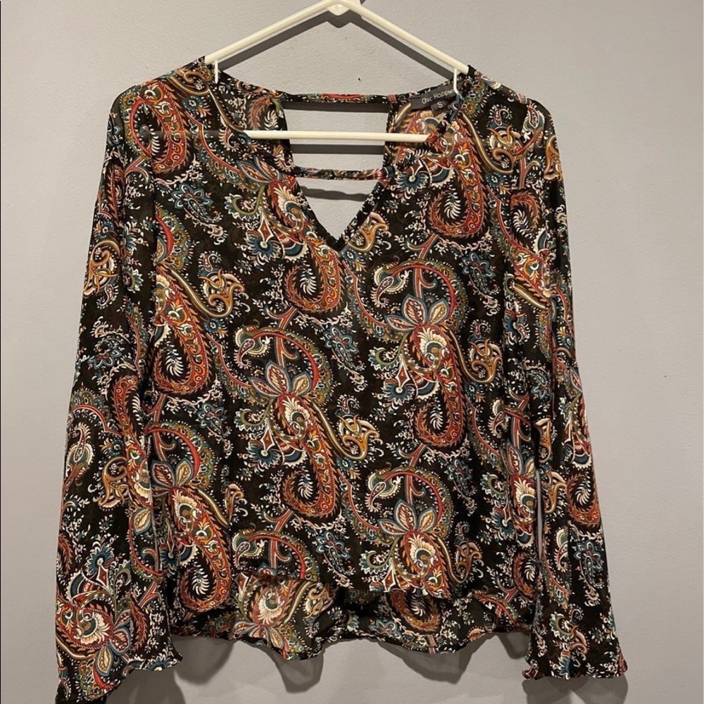 ✨2/$10 Paisley Blouse